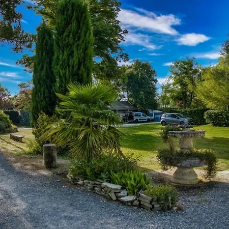 Campingplatz Mobil-home 2 Avec Terrasse A - Api-1-52-1324 Vielmur-sur-Agout